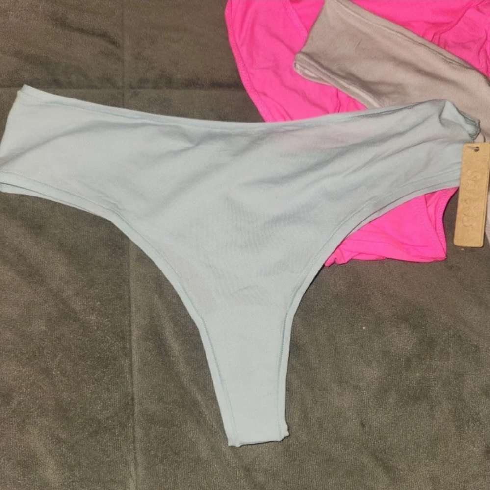 NWT SKIMS‎ PANTY BUNDLE 3XL